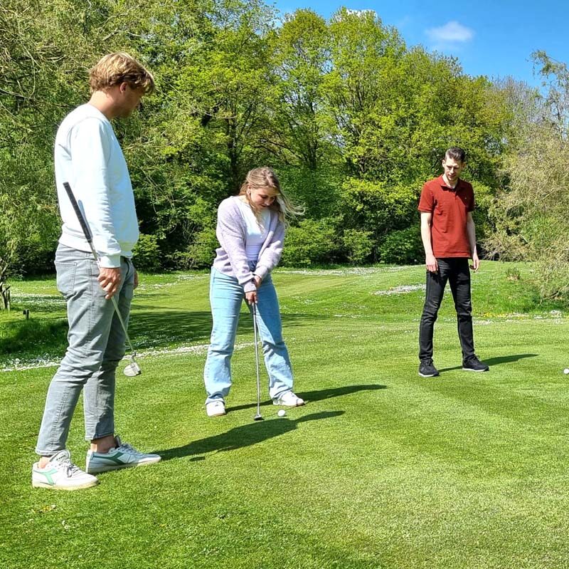 Pitch&Putt groep op green
